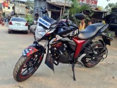 Suzuki Gixxer Dual Disc Dual Tone